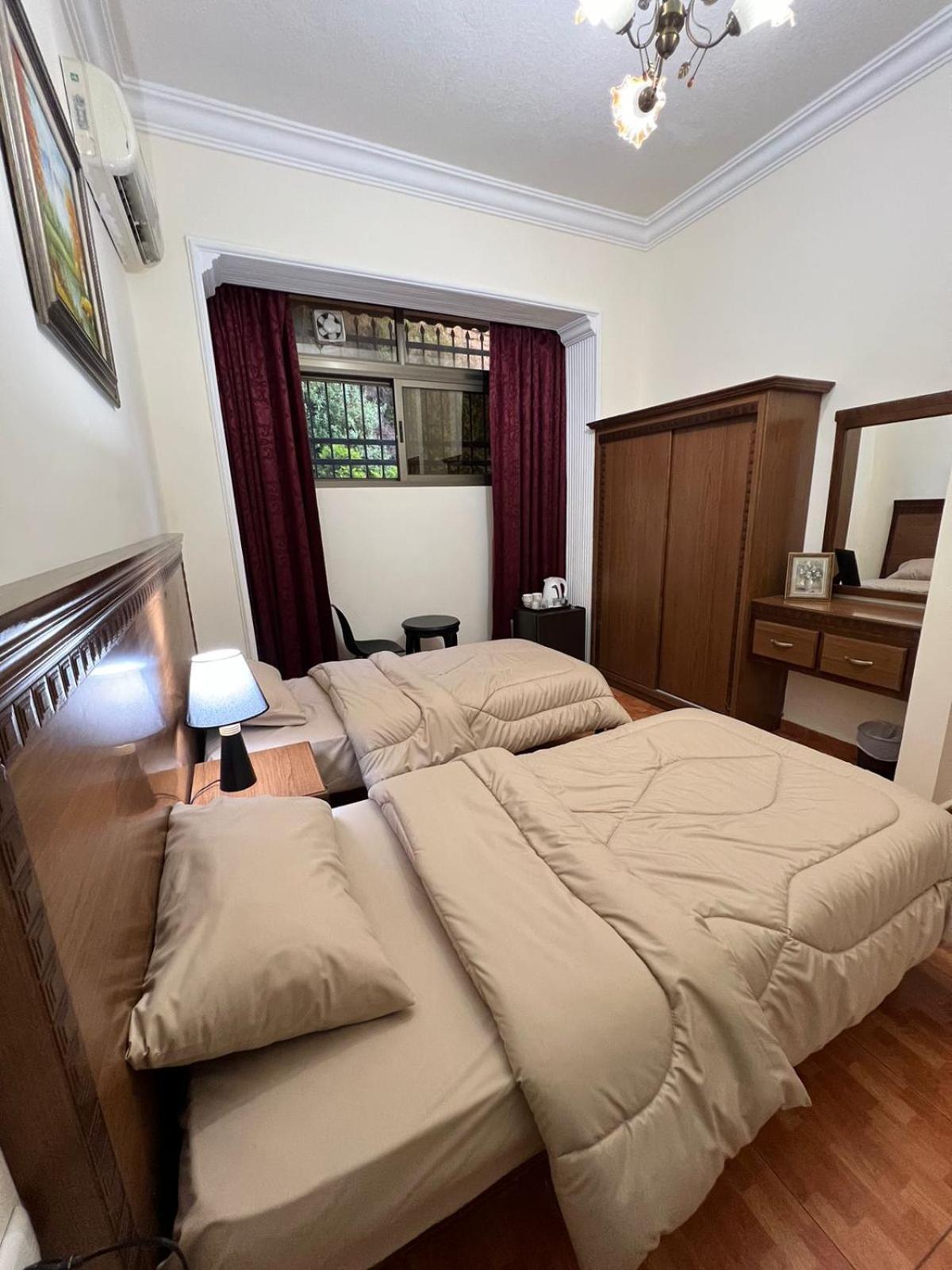Sufara Hotel Suites Amman Esterno foto