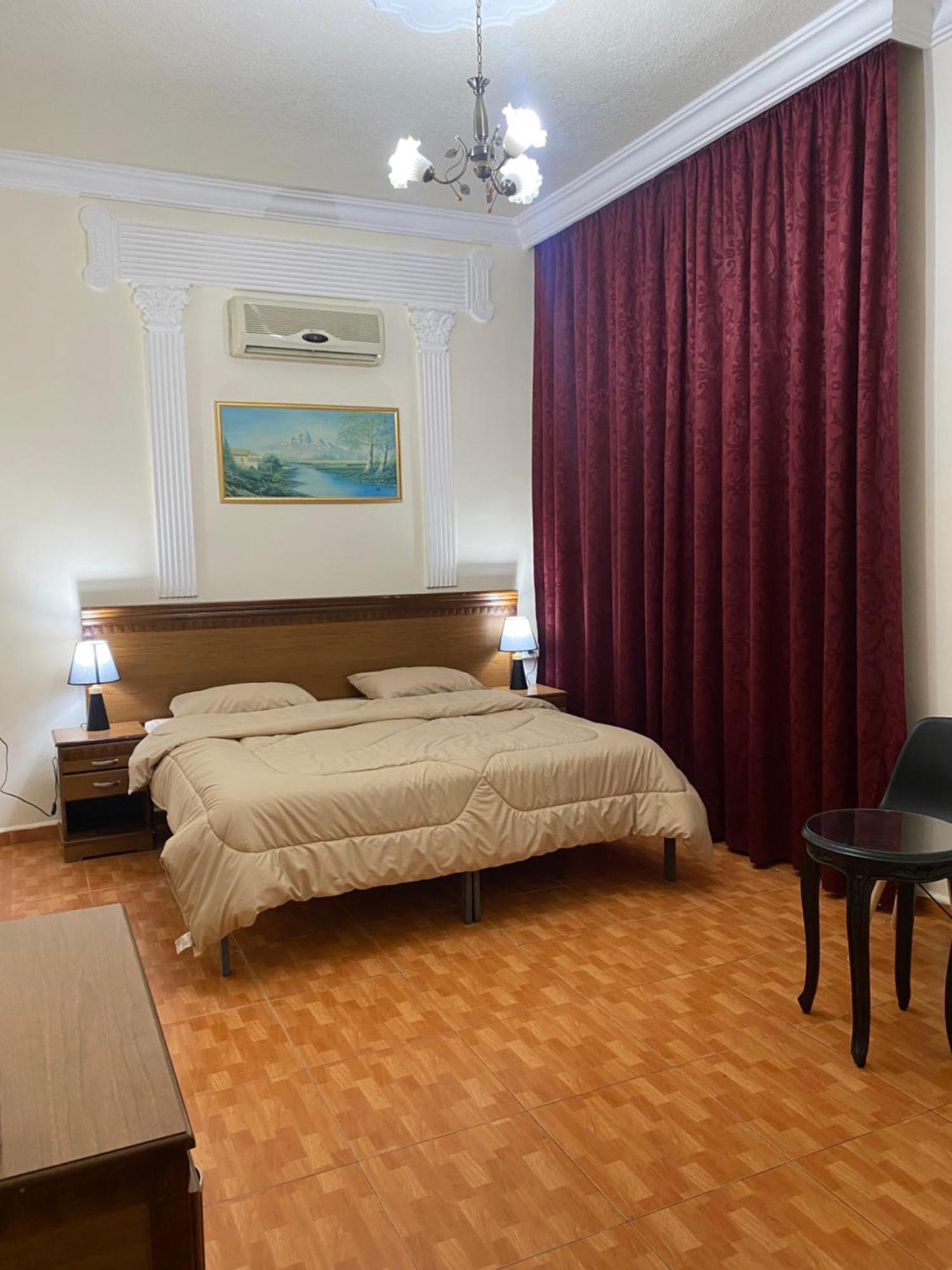 Sufara Hotel Suites Amman Esterno foto